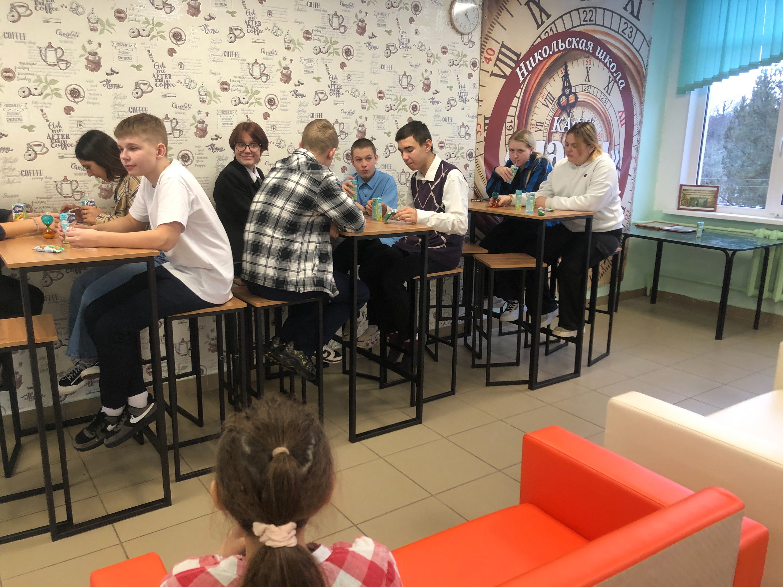 Изображения столовой.